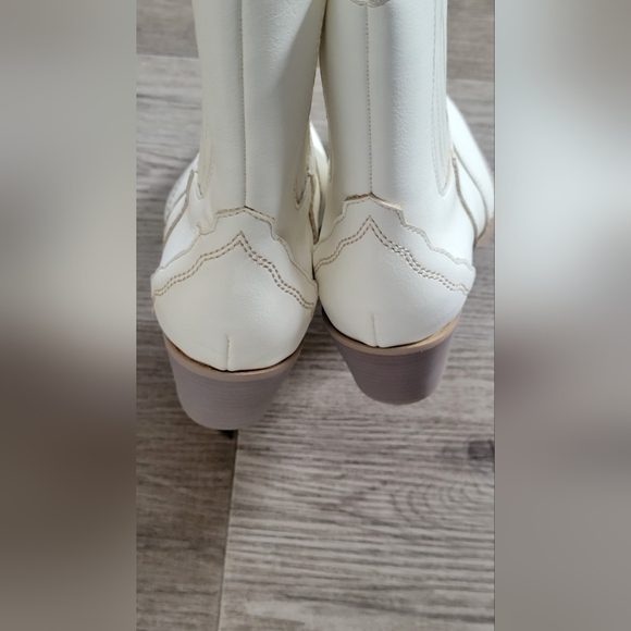 Chic Cream Ankle Booties - Picture 6 of 6